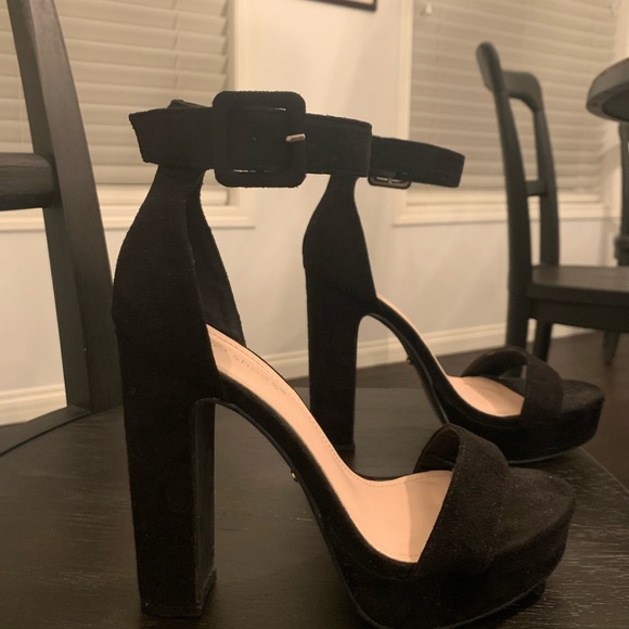 Nasty gal black suede platform heels - Picture 2 of 3